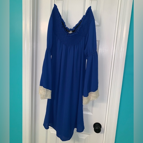 Off the shoulder dress - Picture 2 of 4